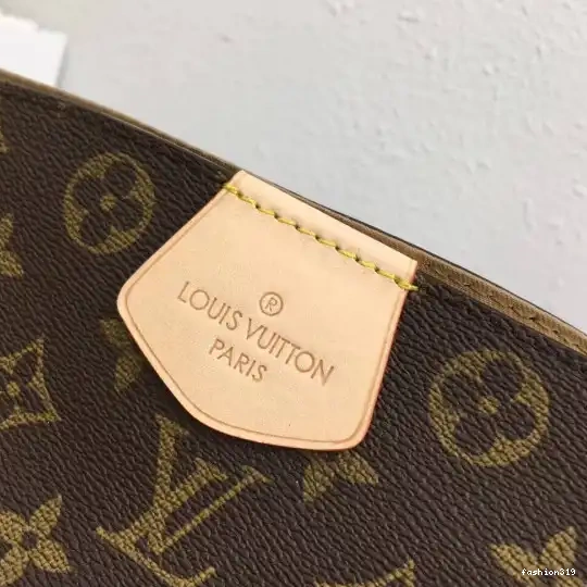 Vuitton PM Louis GRACEFUL 0402